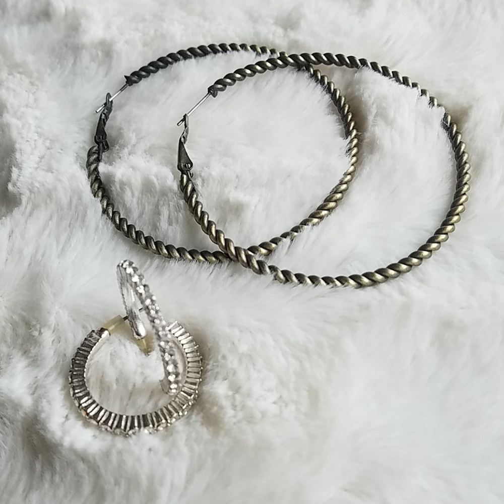 Set of hoops